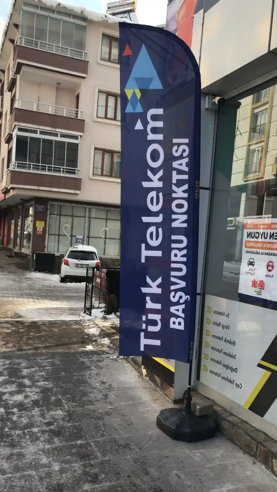 Cep Telefoncu Olta Bayrağı-5