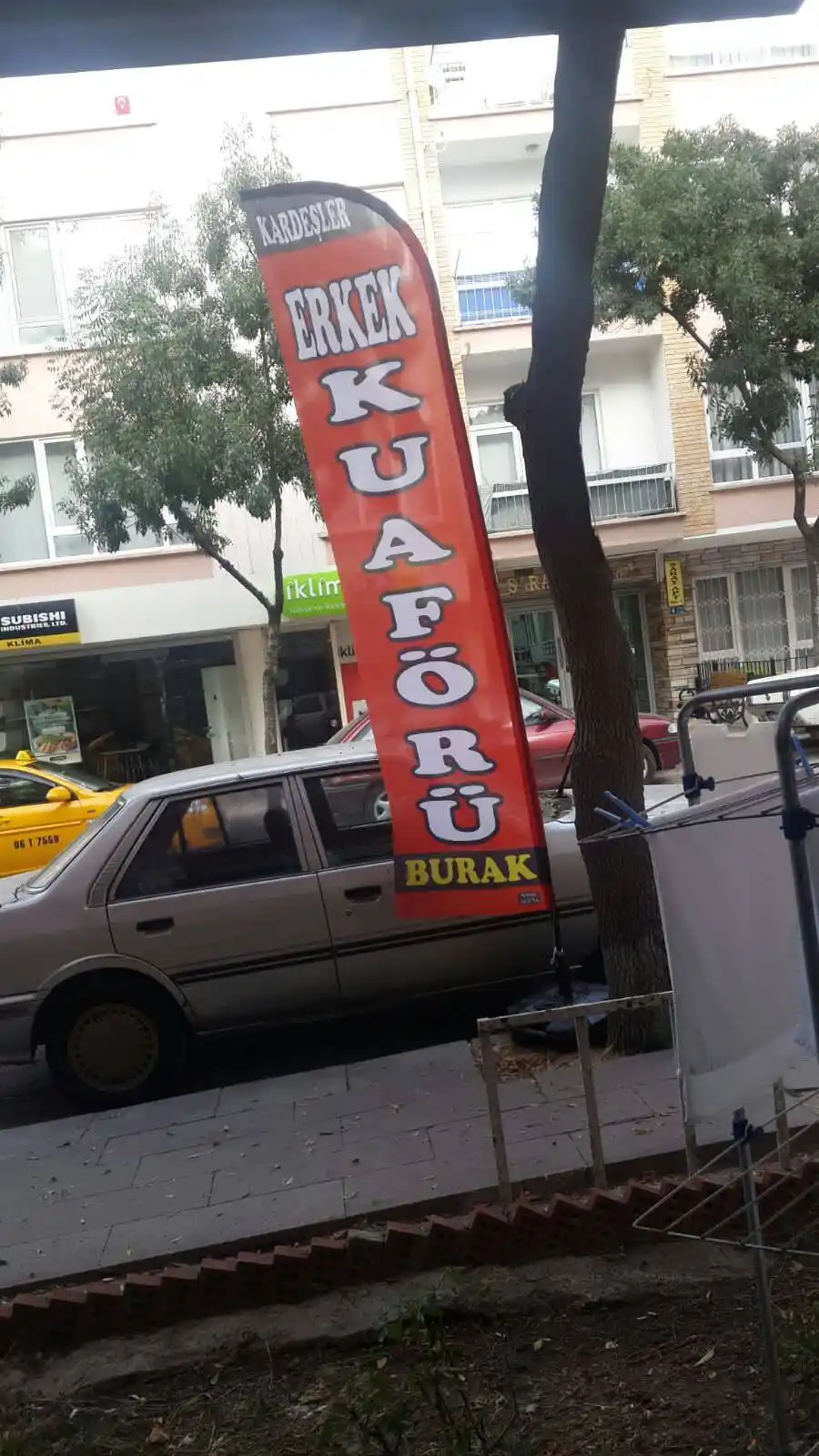 Erkek Kuaförü Olta Bayrağı-2